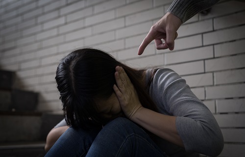 La violencia de género es un problema de Salud Pública que nos concierne a toda la sociedad - Acciones del Colegio - CODEM. Ilustre Colegio Oficial de Enfermería de Madrid La violencia de género es un problema de Salud Pública que nos concierne a toda la sociedad - Acciones del Colegio - CODEM. Ilustre Colegio Oficial de Enfermería de Madrid